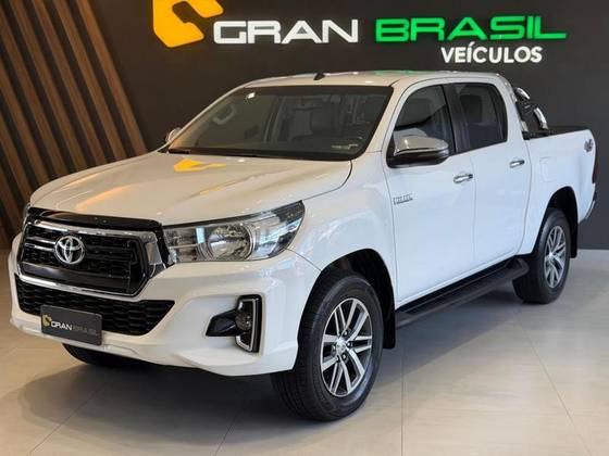 TOYOTA HILUX 2.8 SRV 4X4 CD 16V DIESEL 4P AUTOMÁTICO